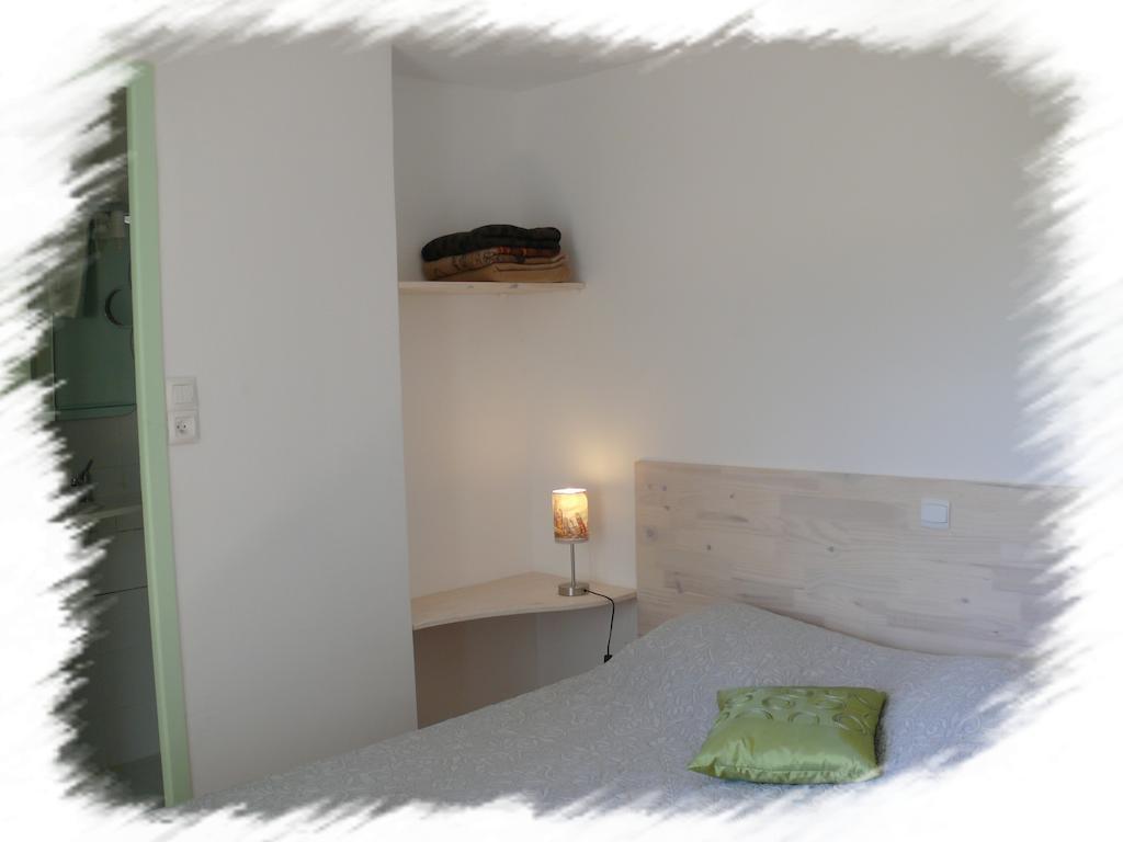 Auberge De La Couronne Lablachere Room photo